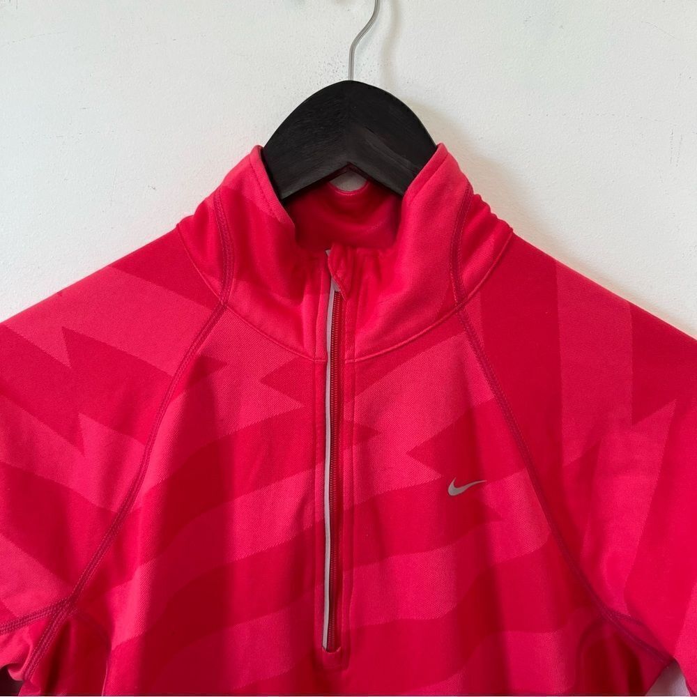 Nike Dri-FIT Element Half Zip Running Top Small Pink Jacquard Thumbholes - Picture 9 of 11